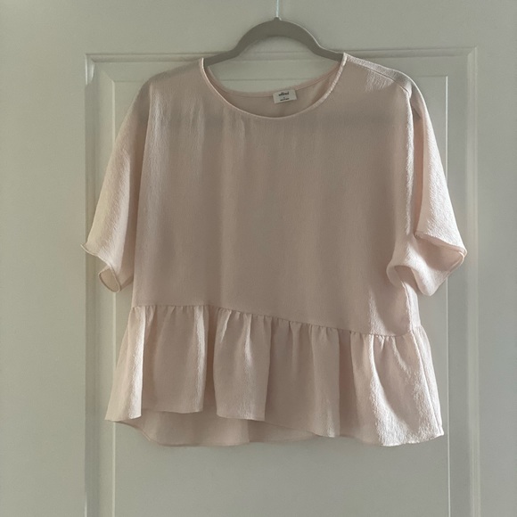 Wilfred Light Pink Blouse. From Aritzia. Size: S. - Picture 3 of 7